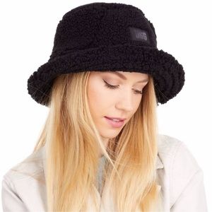 UGG Sherpa Reversible Hat NWT